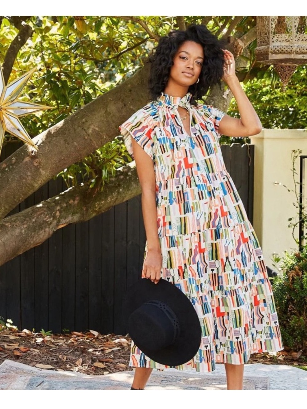 CROSBY by Mollie Burch || ‘Watts’ V Neck Midi Bazaar Printed Dress - Picture 4 of 9
